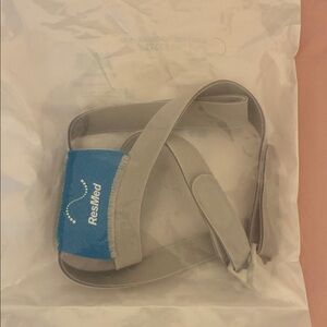 ResMed AirFit F30i Headgear in White